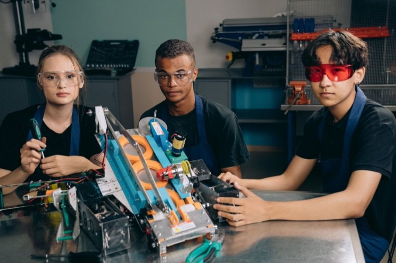 High school students in a robotics competition